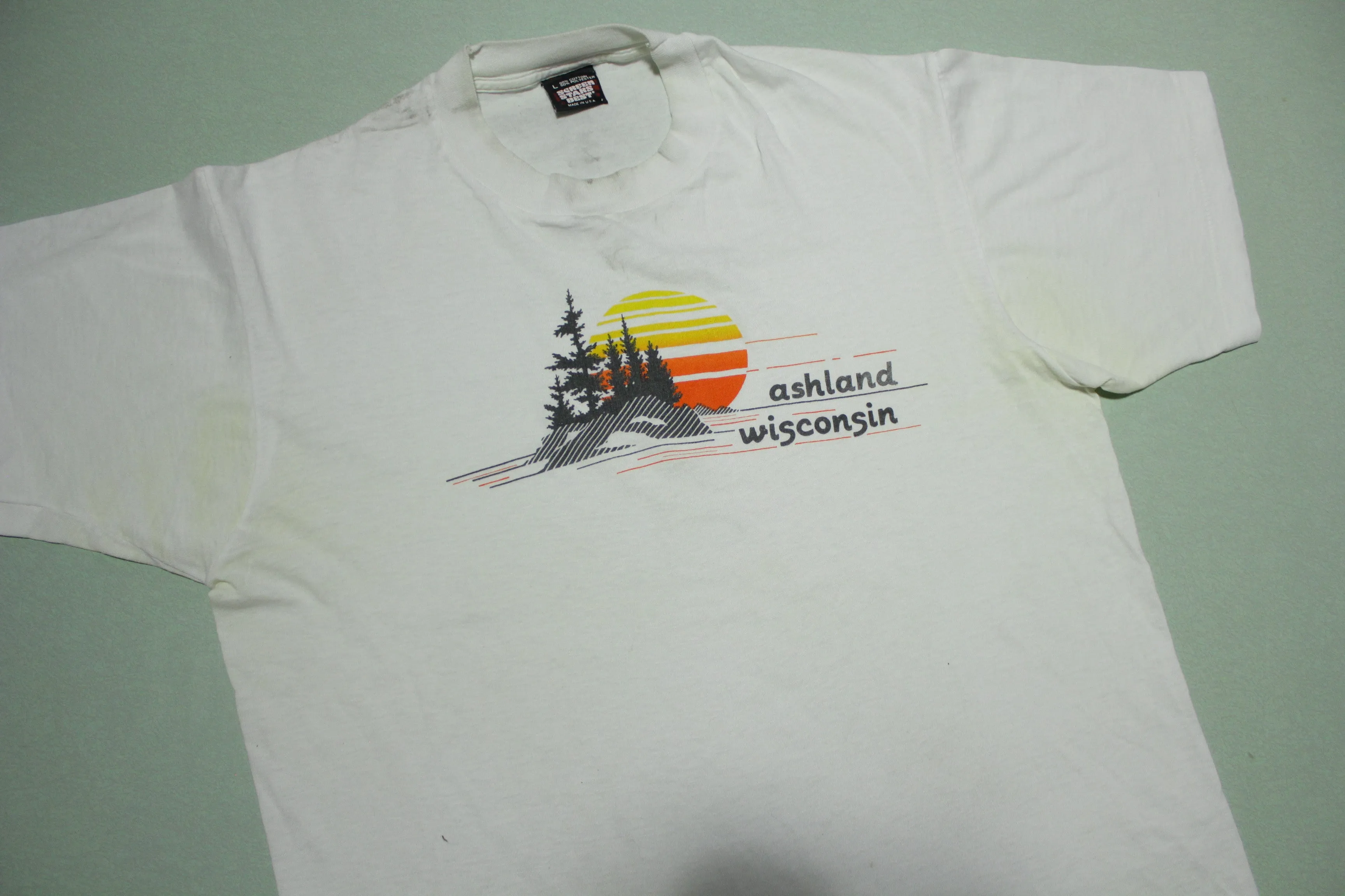 Ashland Wisconsin Vintage 90's Screen Stars Sunset Pine Trees USA Single Stitch T-Shirt