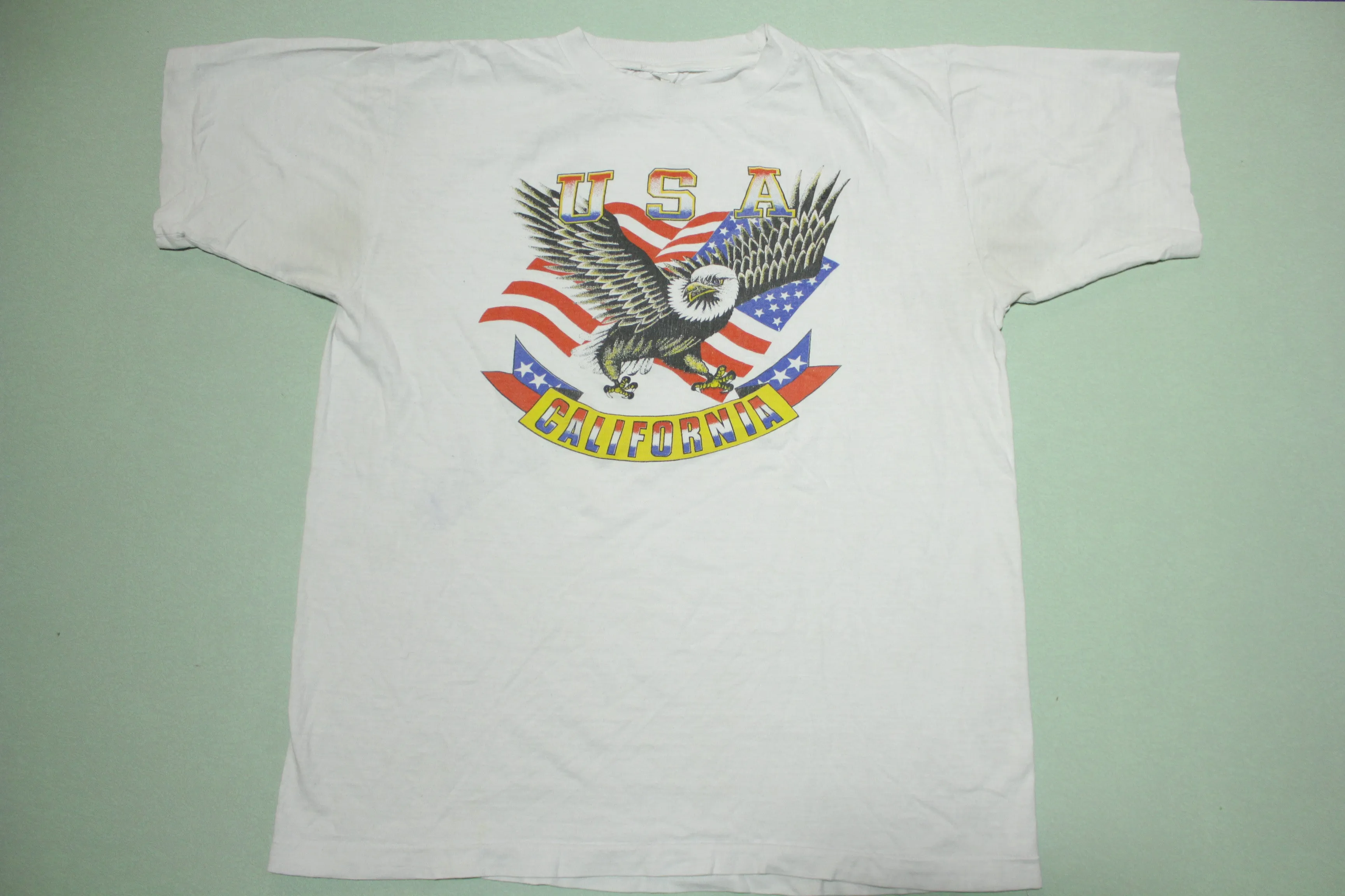 California USA Bald Eagle American Flag Patriotic Vintage Single Stitch 90's T-Shirt