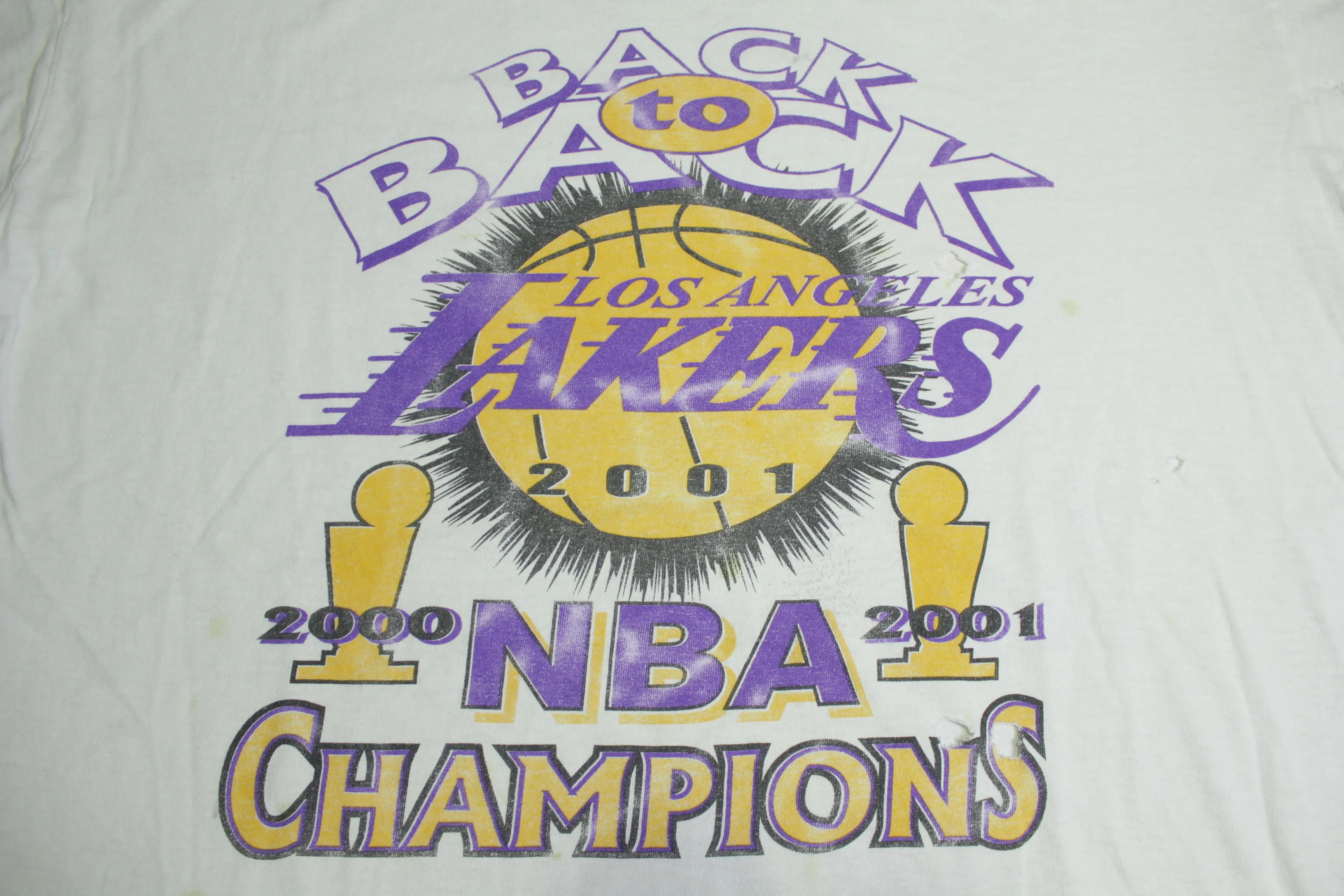 Los Angeles LA Lakers Back To Back Vintage 2000-2001-2002 NBA Champions Kobe Shaq T-Shirt