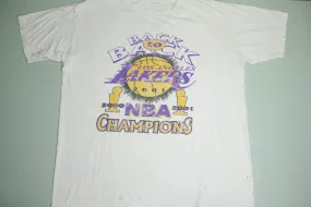 Los Angeles LA Lakers Back To Back Vintage 2000-2001-2002 NBA Champions Kobe Shaq T-Shirt