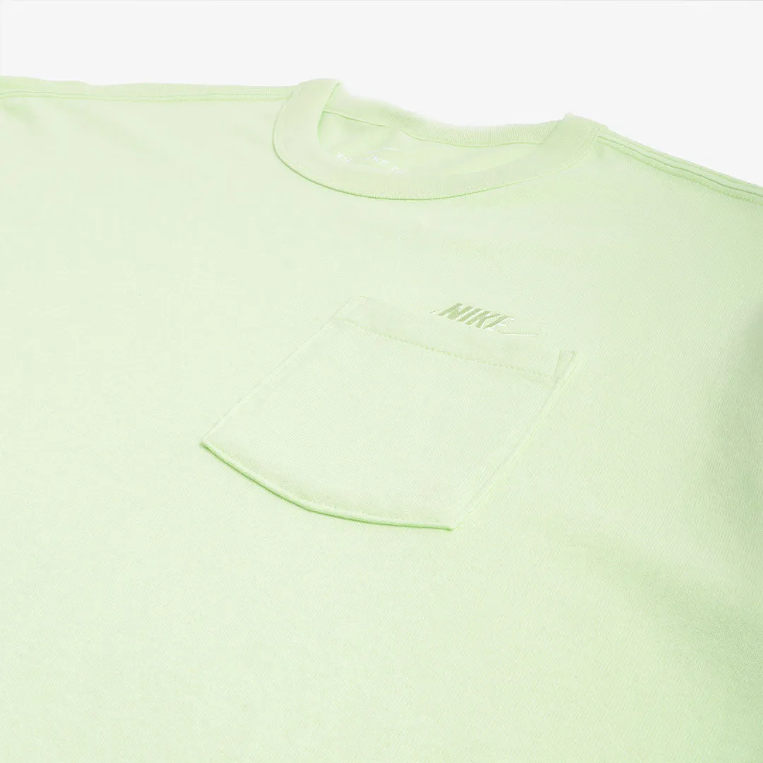 Nike Sportswear Premium Essentials Pocket T-Shirt